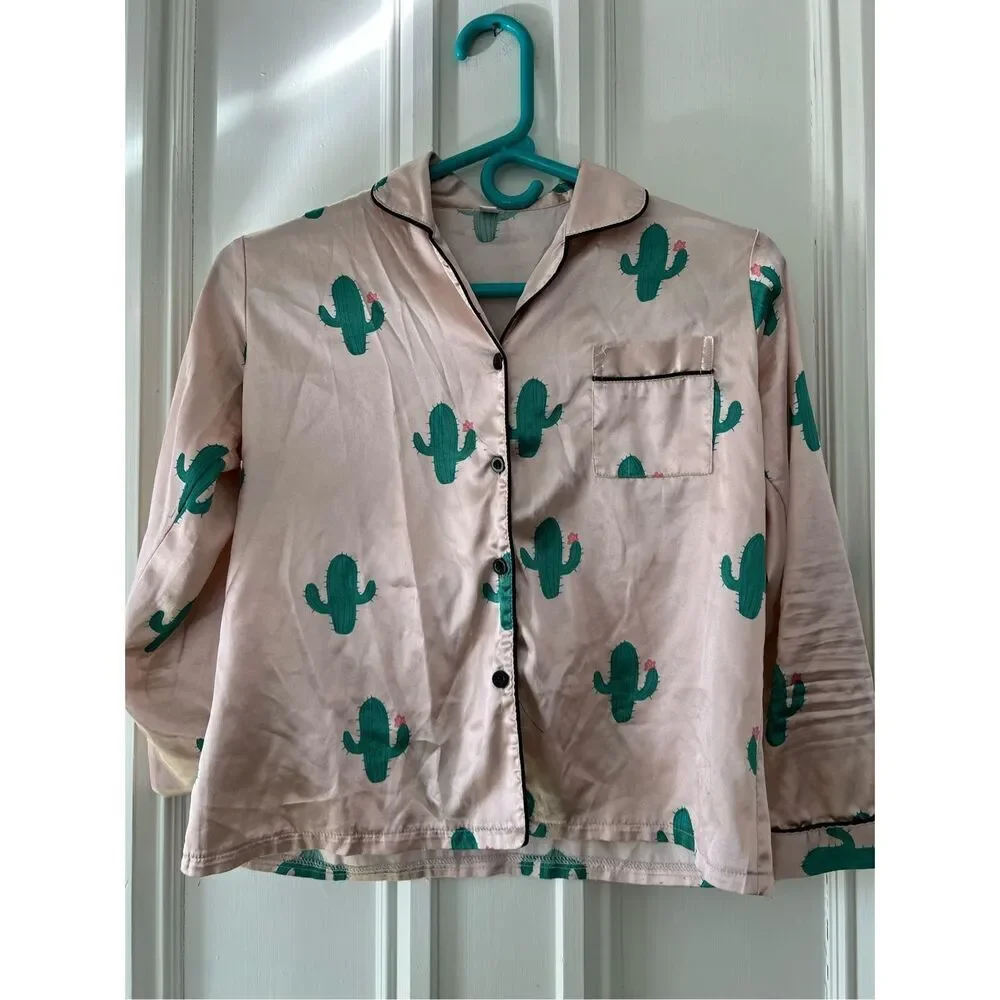 SHEIN girls light pink and green cactus print satin pajamas L